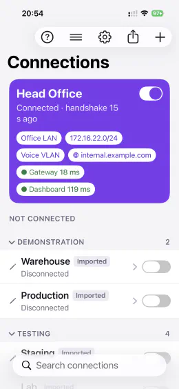 Paart op engem iPhone: d'Lëscht vun de Verbindungen, uewen den Haaptbüro verbonnen mat
sengem leschte Handshake an der Zäit zu zwee Maschinnen hannert dem Tunnel, déi aner
dorënner a Gruppen.